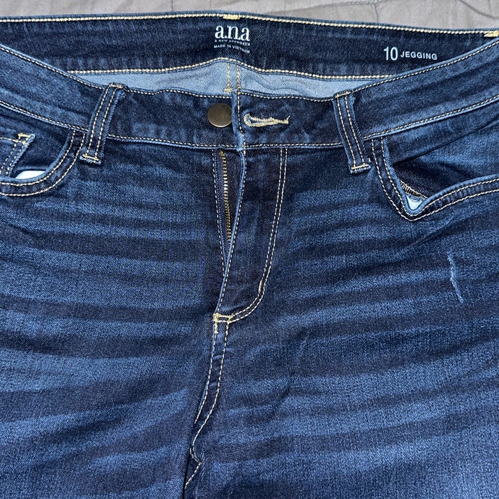 Ana blue jeans